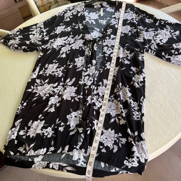 Spiritual Gangster Maya Floral Kimono Black 100% Rayon Robe One Size - Picture 7 of 8